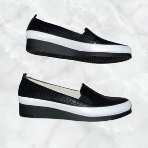 Baretrap black and white slide sneakers